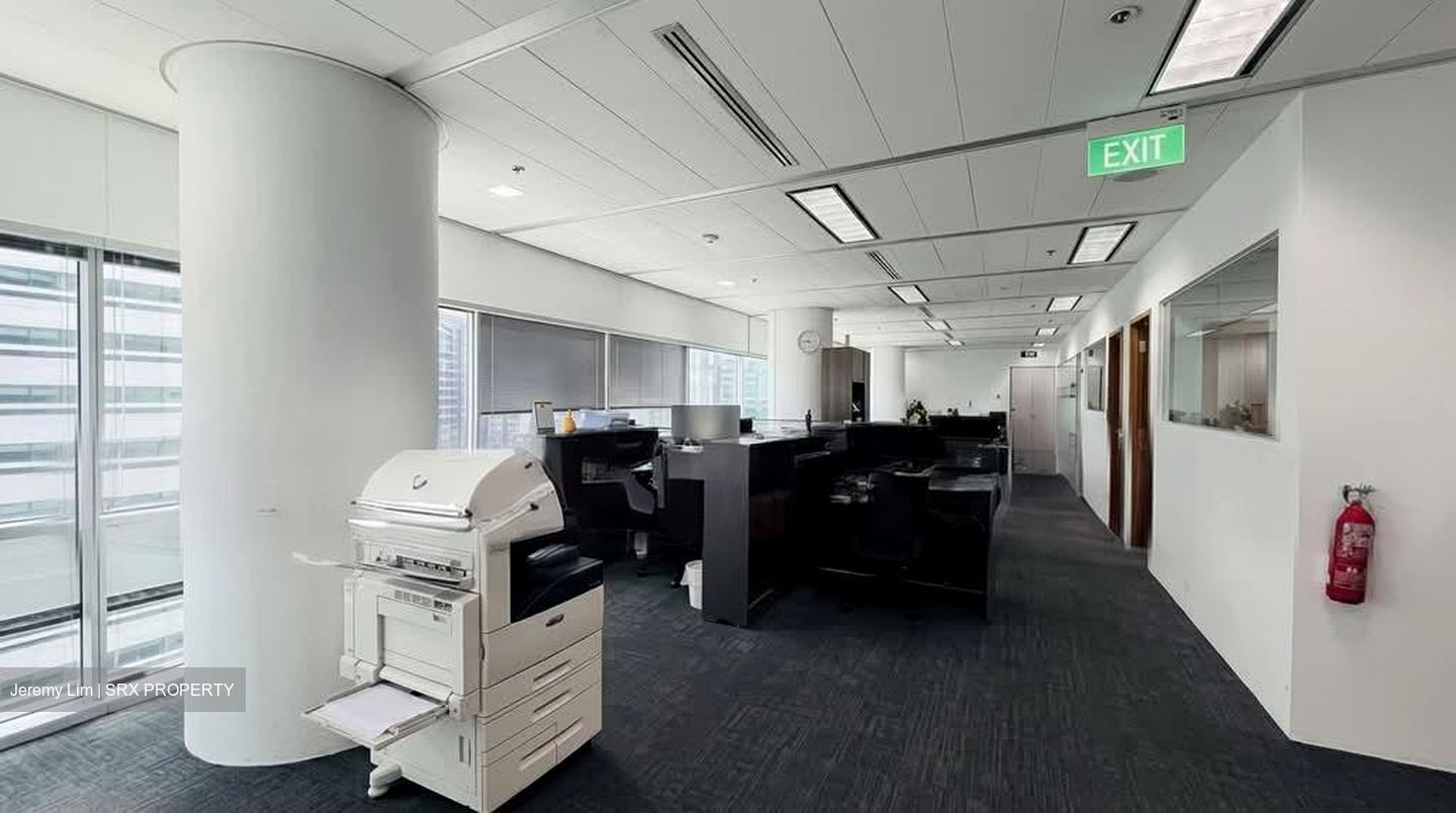 Gateway East (D7), Office #556769251